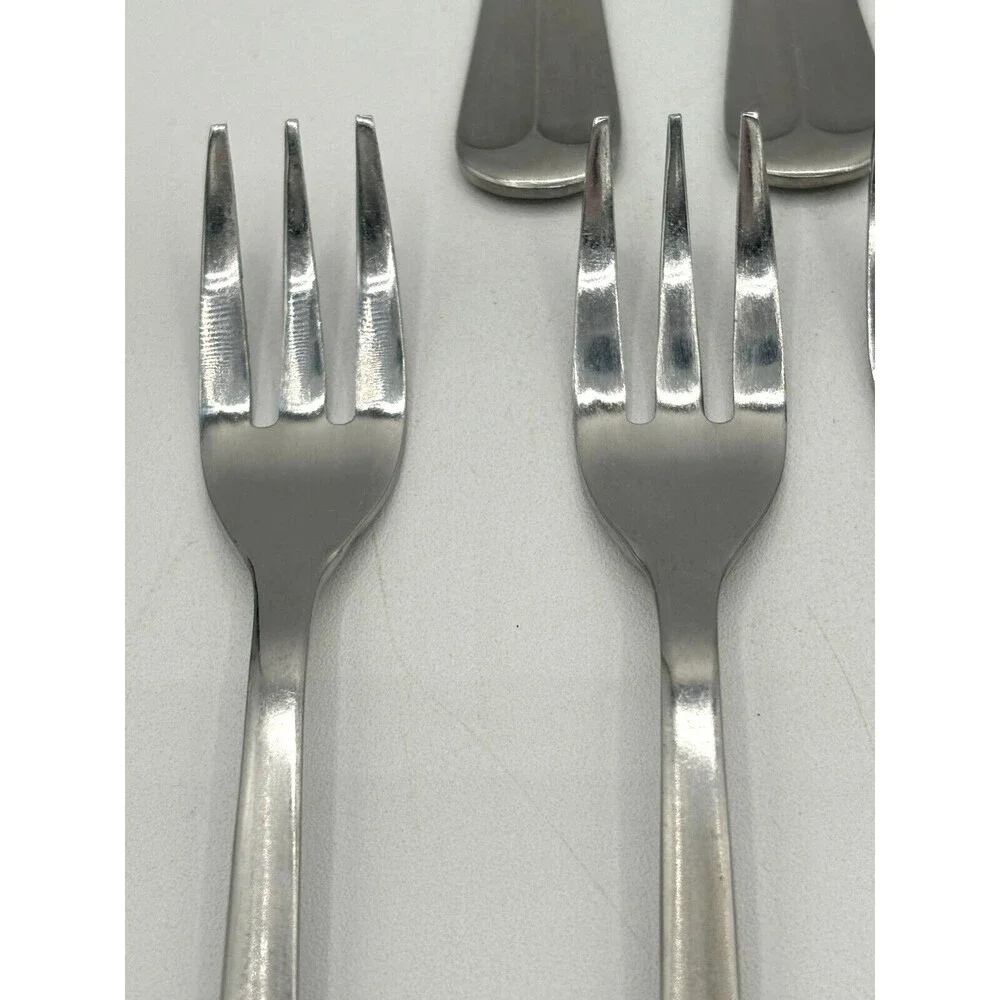 Washington Forge Spirit of American Coctail/Seafood/Appetizer Forks Korea Qty 11